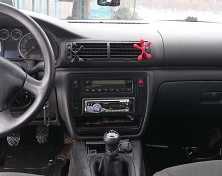 Серый Фольксваген Пассат, объемом двигателя 2 л и пробегом 380 тыс. км за 4300 $, фото 5 на Automoto.ua