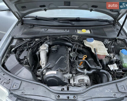 Сірий Фольксваген Пассат, об'ємом двигуна 1.9 л та пробігом 299 тис. км за 6000 $, фото 66 на Automoto.ua