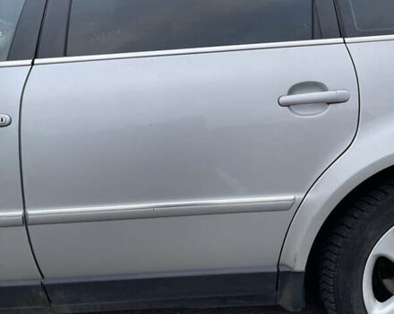 Сірий Фольксваген Пассат, об'ємом двигуна 1.9 л та пробігом 299 тис. км за 6000 $, фото 17 на Automoto.ua