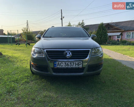 Серый Фольксваген Пассат, объемом двигателя 1.6 л и пробегом 222 тыс. км за 5550 $, фото 1 на Automoto.ua
