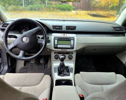 Серый Фольксваген Пассат, объемом двигателя 2 л и пробегом 367 тыс. км за 5000 $, фото 12 на Automoto.ua