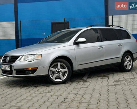 Серый Фольксваген Пассат, объемом двигателя 1.9 л и пробегом 354 тыс. км за 4499 $, фото 2 на Automoto.ua