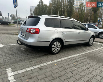 Серый Фольксваген Пассат, объемом двигателя 1.9 л и пробегом 325 тыс. км за 6000 $, фото 4 на Automoto.ua