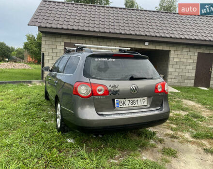 Серый Фольксваген Пассат, объемом двигателя 1.98 л и пробегом 244 тыс. км за 5500 $, фото 4 на Automoto.ua