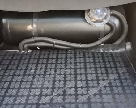 Сірий Фольксваген Пассат, об'ємом двигуна 1.8 л та пробігом 251 тис. км за 4450 $, фото 10 на Automoto.ua