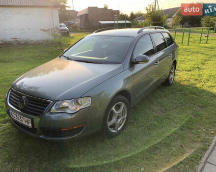 Серый Фольксваген Пассат, объемом двигателя 1.6 л и пробегом 222 тыс. км за 5550 $, фото 9 на Automoto.ua