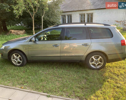 Серый Фольксваген Пассат, объемом двигателя 1.6 л и пробегом 222 тыс. км за 5550 $, фото 8 на Automoto.ua