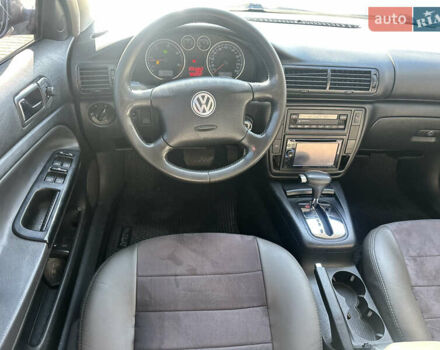 Сірий Фольксваген Пассат, об'ємом двигуна 1.9 л та пробігом 340 тис. км за 3800 $, фото 11 на Automoto.ua