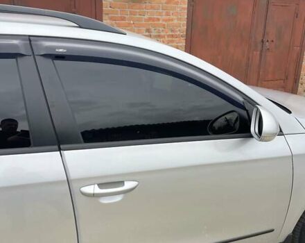 Серый Фольксваген Пассат, объемом двигателя 1.6 л и пробегом 275 тыс. км за 5600 $, фото 11 на Automoto.ua