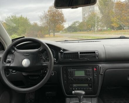 Сірий Фольксваген Пассат, об'ємом двигуна 2.5 л та пробігом 370 тис. км за 3650 $, фото 7 на Automoto.ua