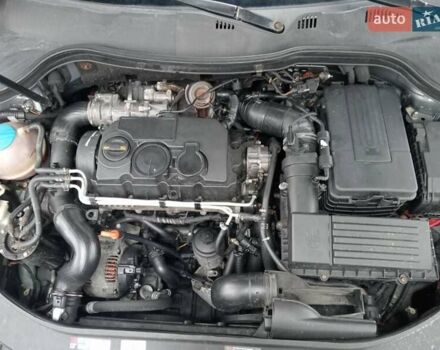 Серый Фольксваген Пассат, объемом двигателя 1.97 л и пробегом 280 тыс. км за 5600 $, фото 17 на Automoto.ua