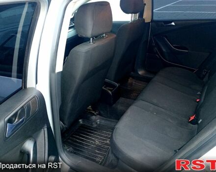 Серый Фольксваген Пассат, объемом двигателя 1.6 л и пробегом 247 тыс. км за 5750 $, фото 9 на Automoto.ua