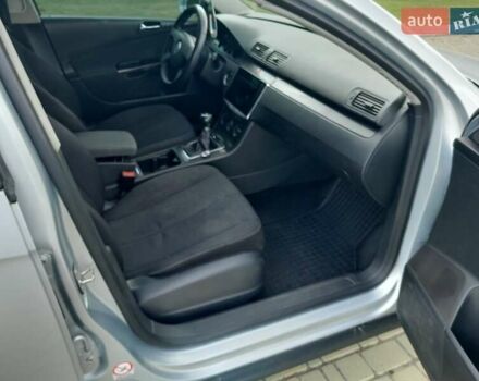 Сірий Фольксваген Пассат, об'ємом двигуна 1.6 л та пробігом 265 тис. км за 5700 $, фото 10 на Automoto.ua