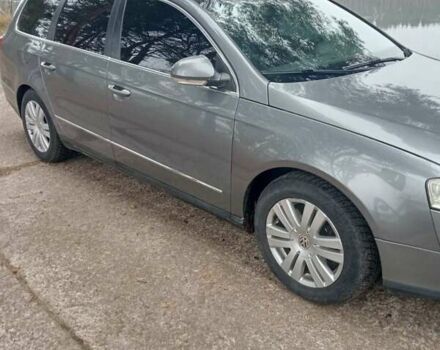 Серый Фольксваген Пассат, объемом двигателя 1.97 л и пробегом 280 тыс. км за 5600 $, фото 4 на Automoto.ua