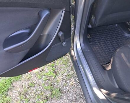 Сірий Фольксваген Пассат, об'ємом двигуна 1.6 л та пробігом 297 тис. км за 6100 $, фото 5 на Automoto.ua