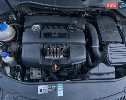Серый Фольксваген Пассат, объемом двигателя 1.6 л и пробегом 222 тыс. км за 5550 $, фото 23 на Automoto.ua