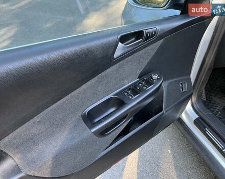 Серый Фольксваген Пассат, объемом двигателя 1.97 л и пробегом 362 тыс. км за 5700 $, фото 11 на Automoto.ua