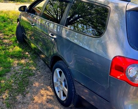 Серый Фольксваген Пассат, объемом двигателя 1.6 л и пробегом 298 тыс. км за 5950 $, фото 4 на Automoto.ua