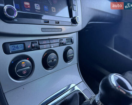 Сірий Фольксваген Пассат, об'ємом двигуна 2 л та пробігом 267 тис. км за 4500 $, фото 14 на Automoto.ua