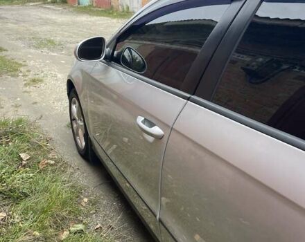 Серый Фольксваген Пассат, объемом двигателя 1.6 л и пробегом 275 тыс. км за 5600 $, фото 7 на Automoto.ua