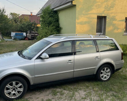 Сірий Фольксваген Пассат, об'ємом двигуна 1.8 л та пробігом 301 тис. км за 4500 $, фото 1 на Automoto.ua