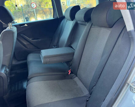 Сірий Фольксваген Пассат, об'ємом двигуна 2 л та пробігом 267 тис. км за 4500 $, фото 16 на Automoto.ua