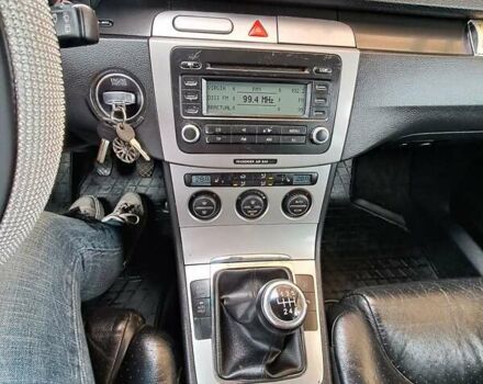 Серый Фольксваген Пассат, объемом двигателя 2 л и пробегом 292 тыс. км за 7000 $, фото 12 на Automoto.ua