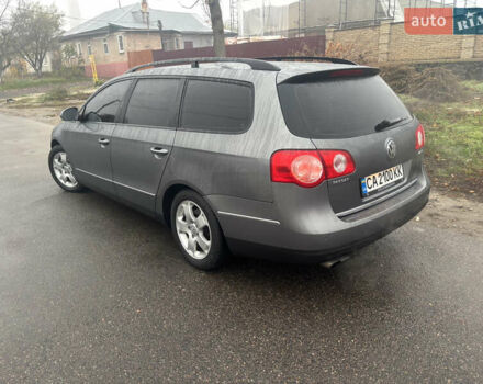 Серый Фольксваген Пассат, объемом двигателя 2 л и пробегом 230 тыс. км за 7500 $, фото 3 на Automoto.ua