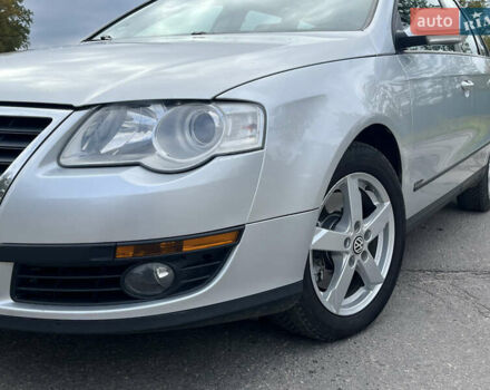 Сірий Фольксваген Пассат, об'ємом двигуна 1.6 л та пробігом 209 тис. км за 6300 $, фото 1 на Automoto.ua