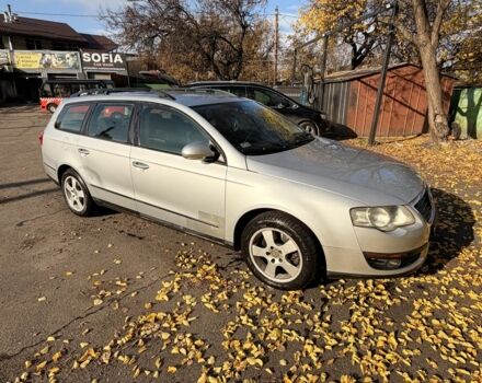 Сірий Фольксваген Пассат, об'ємом двигуна 2 л та пробігом 300 тис. км за 2800 $, фото 8 на Automoto.ua