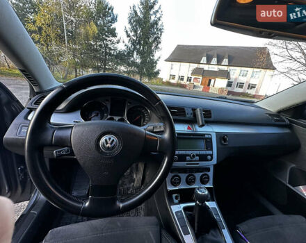 Серый Фольксваген Пассат, объемом двигателя 2 л и пробегом 260 тыс. км за 6500 $, фото 23 на Automoto.ua