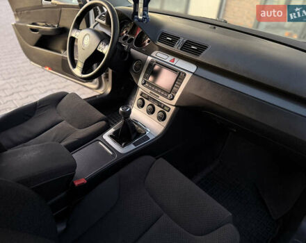 Серый Фольксваген Пассат, объемом двигателя 2 л и пробегом 340 тыс. км за 5500 $, фото 20 на Automoto.ua