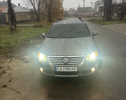 Серый Фольксваген Пассат, объемом двигателя 2 л и пробегом 230 тыс. км за 7500 $, фото 1 на Automoto.ua