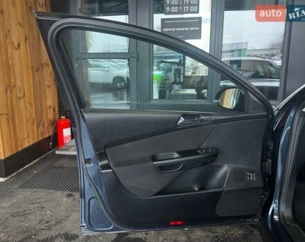 Сірий Фольксваген Пассат, об'ємом двигуна 1.6 л та пробігом 244 тис. км за 6199 $, фото 9 на Automoto.ua