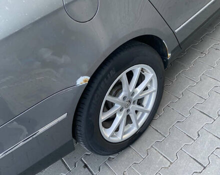 Серый Фольксваген Пассат, объемом двигателя 2 л и пробегом 245 тыс. км за 5600 $, фото 7 на Automoto.ua