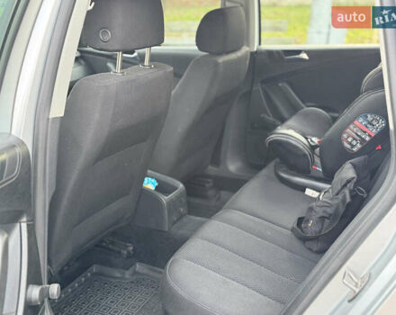 Серый Фольксваген Пассат, объемом двигателя 1.6 л и пробегом 234 тыс. км за 4250 $, фото 6 на Automoto.ua