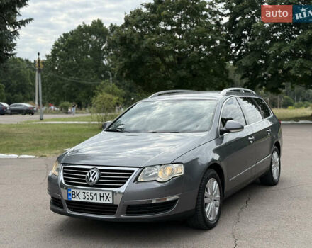 Сірий Фольксваген Пассат, об'ємом двигуна 2 л та пробігом 235 тис. км за 5999 $, фото 1 на Automoto.ua