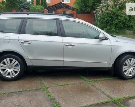 Серый Фольксваген Пассат, объемом двигателя 1.6 л и пробегом 165 тыс. км за 6500 $, фото 1 на Automoto.ua