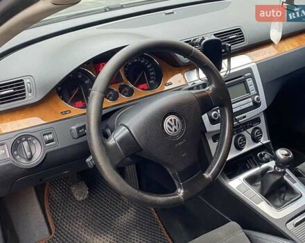 Серый Фольксваген Пассат, объемом двигателя 1.6 л и пробегом 258 тыс. км за 6500 $, фото 21 на Automoto.ua