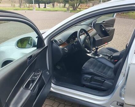 Сірий Фольксваген Пассат, об'ємом двигуна 1.6 л та пробігом 212 тис. км за 5900 $, фото 29 на Automoto.ua