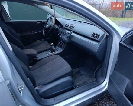 Серый Фольксваген Пассат, объемом двигателя 1.6 л и пробегом 332 тыс. км за 5700 $, фото 9 на Automoto.ua