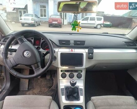 Серый Фольксваген Пассат, объемом двигателя 1.98 л и пробегом 452 тыс. км за 5000 $, фото 10 на Automoto.ua