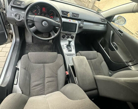 Сірий Фольксваген Пассат, об'ємом двигуна 1.6 л та пробігом 300 тис. км за 5900 $, фото 11 на Automoto.ua