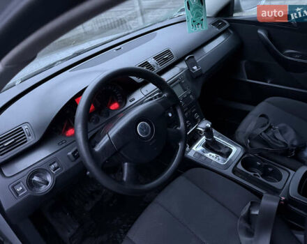 Серый Фольксваген Пассат, объемом двигателя 2 л и пробегом 300 тыс. км за 2950 $, фото 9 на Automoto.ua