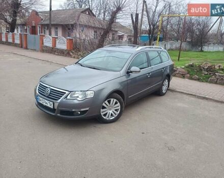 Серый Фольксваген Пассат, объемом двигателя 1.98 л и пробегом 452 тыс. км за 5000 $, фото 1 на Automoto.ua