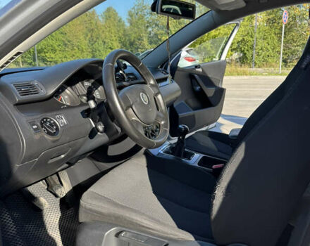 Серый Фольксваген Пассат, объемом двигателя 1.9 л и пробегом 228 тыс. км за 6100 $, фото 1 на Automoto.ua