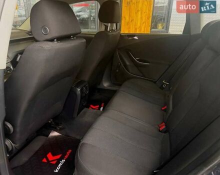 Сірий Фольксваген Пассат, об'ємом двигуна 1.6 л та пробігом 244 тис. км за 6199 $, фото 12 на Automoto.ua