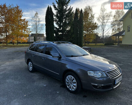 Серый Фольксваген Пассат, объемом двигателя 2 л и пробегом 260 тыс. км за 6500 $, фото 10 на Automoto.ua