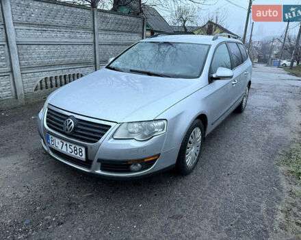 Серый Фольксваген Пассат, объемом двигателя 2 л и пробегом 300 тыс. км за 2950 $, фото 1 на Automoto.ua