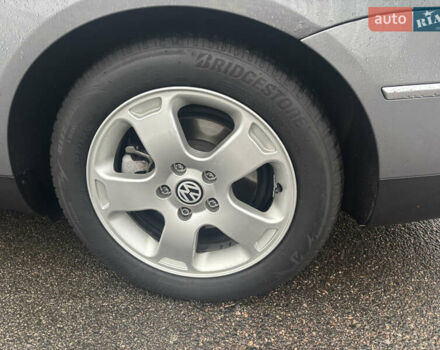 Серый Фольксваген Пассат, объемом двигателя 2 л и пробегом 230 тыс. км за 7500 $, фото 5 на Automoto.ua